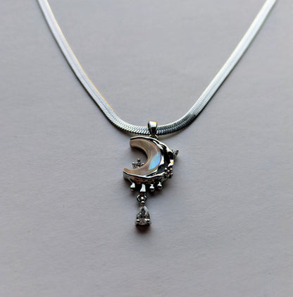 Moonbeam Necklace